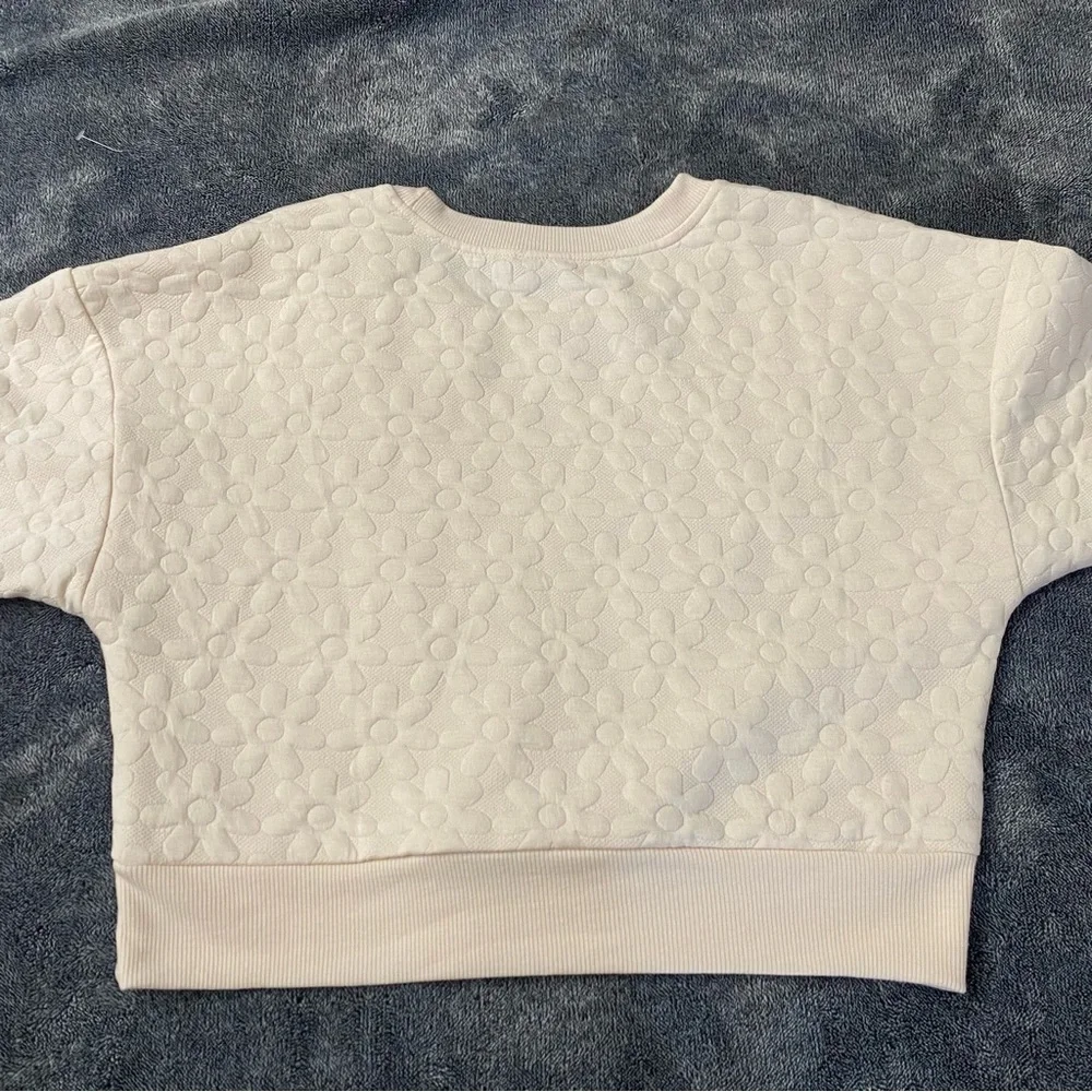 Pink Rose Boho Casual Blush Daisy Quilted Cropped Crewneck Sweatshirt. Size S - Picture 3 of 8